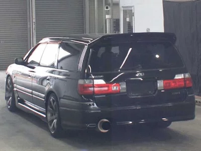 Nissan STAGEA