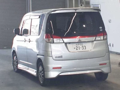 Mitsubishi DELICA D2