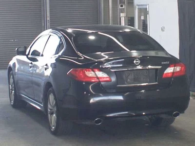 Nissan FUGA  с аукциона в Японии