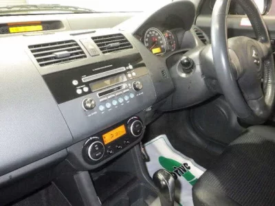 Suzuki SWIFT  с аукциона в Японии