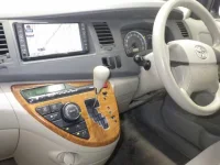 Toyota ISIS лот № 38 оценка 3.5  с аукциона в Японии 2