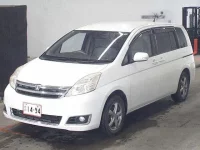 Toyota ISIS лот № 38 оценка 3.5  с аукциона в Японии 3