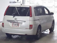 Toyota ISIS лот № 38 оценка 3.5  с аукциона в Японии 4