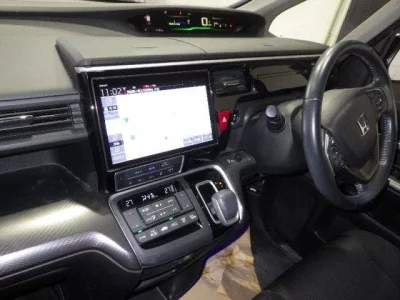 Honda STEP WAGON  с аукциона в Японии