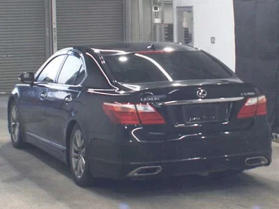 Lexus LS
