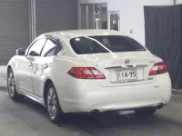 Nissan FUGA лот № 37 оценка 3  с аукциона в Японии 1