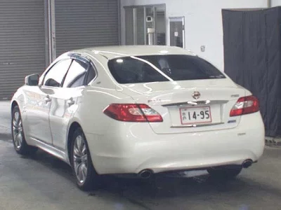 Nissan FUGA  с аукциона в Японии