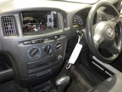 Toyota SUCCEED  с аукциона в Японии