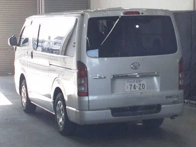Toyota HiAce Van