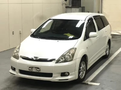 Toyota WISH  с аукциона в Японии
