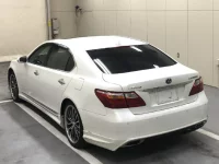 Lexus LS лот № 1046 оценка 3.5  с аукциона в Японии 1