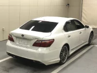 Lexus LS лот № 1046 оценка 3.5  с аукциона в Японии 3
