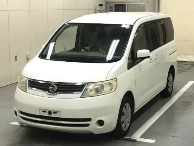 Nissan SERENA  с аукциона в Японии