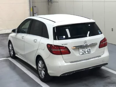 Mercedes-Benz B CLASS