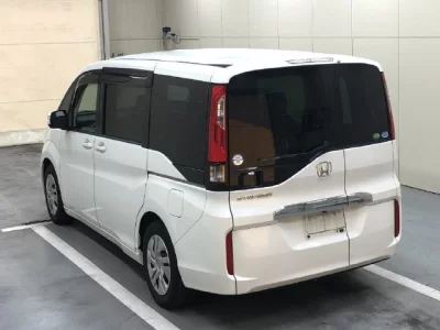 Honda STEP WAGON  с аукциона в Японии