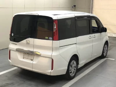 Honda STEP WAGON  с аукциона в Японии
