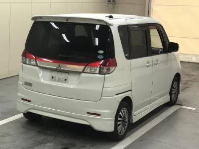 Mitsubishi DELICA D2