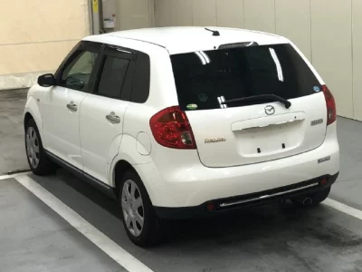 Mazda VERISA