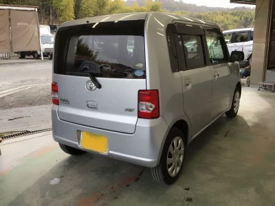 Toyota PIXIS SPACE  с аукциона в Японии