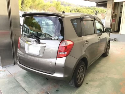 Toyota RACTIS  с аукциона в Японии