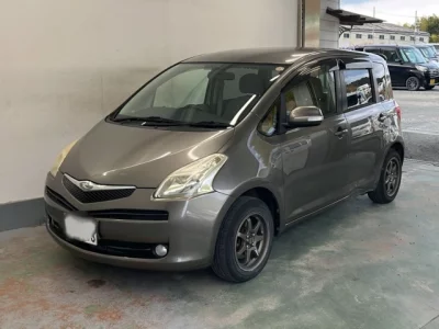 Toyota RACTIS  с аукциона в Японии