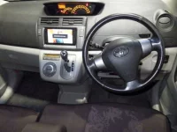 Toyota PASSO SETTE лот № 763 оценка 3.5  с аукциона в Японии 3