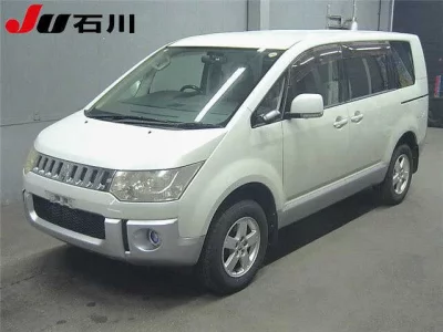 Mitsubishi DELICA D5