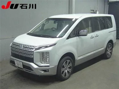 Mitsubishi DELICA D5