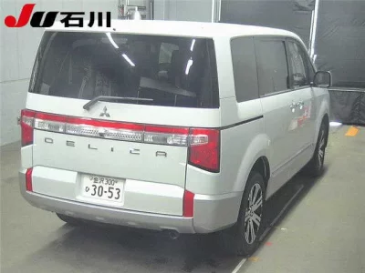 Mitsubishi DELICA D5