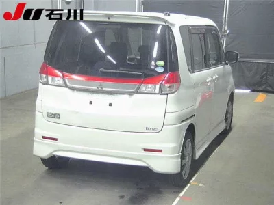 Mitsubishi DELICA D2