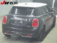 BMW MINI лот № 7055 оценка 4  с аукциона в Японии 1