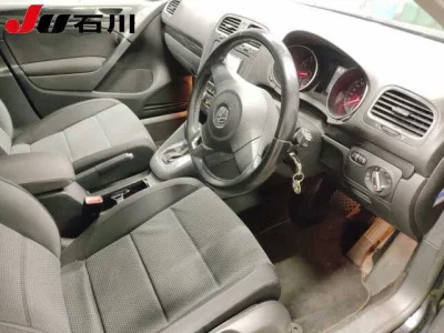 Volkswagen GOLF  с аукциона в Японии