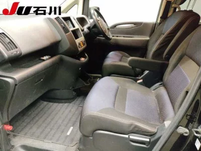 Nissan SERENA  с аукциона в Японии