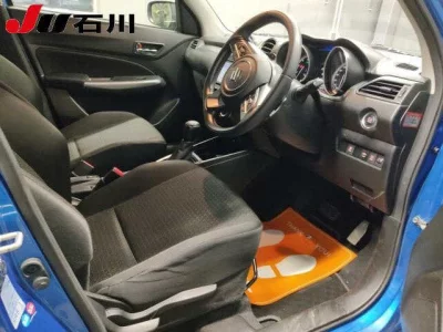 Suzuki SWIFT  с аукциона в Японии