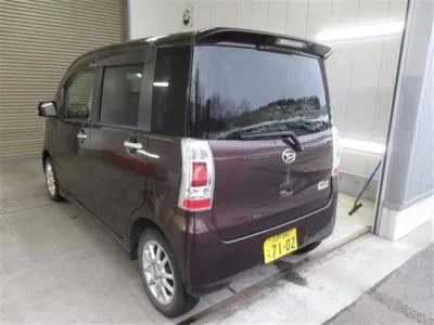 Daihatsu TANTO EXE