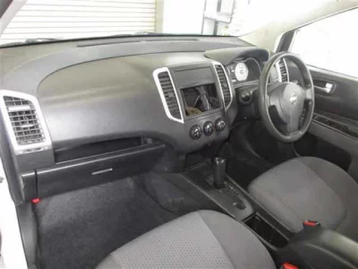 Nissan WINGROAD  с аукциона в Японии