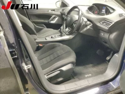 Peugeot 308  с аукциона в Японии