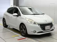 Peugeot 208 лот № 90302 оценка 3.5  с аукциона в Японии 4