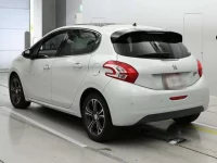 Peugeot 208 лот № 90302 оценка 3.5  с аукциона в Японии 5