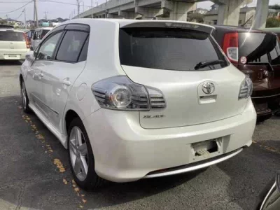 Toyota BLADE