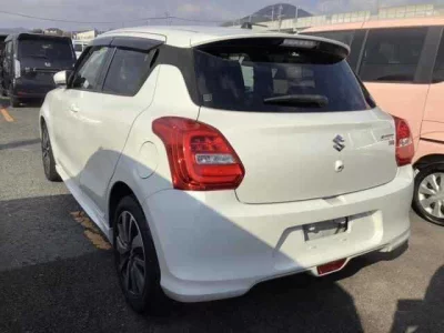 Suzuki SWIFT  с аукциона в Японии