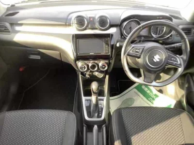 Suzuki SWIFT  с аукциона в Японии