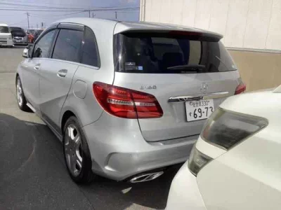 Mercedes-Benz B CLASS