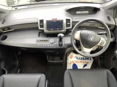 Honda FREED  с аукциона в Японии