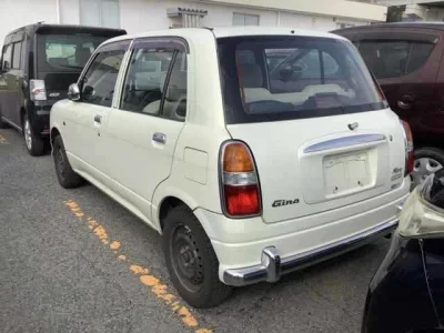 Daihatsu MIRA