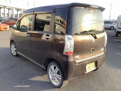 Daihatsu TANTO EXE