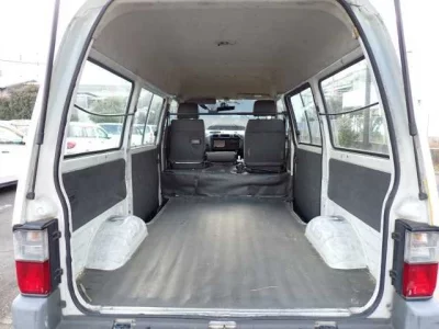 Mazda BONGO VAN  с аукциона в Японии