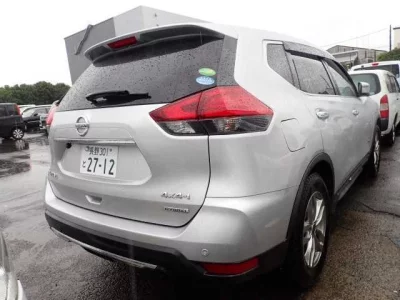 Nissan X-TRAIL  с аукциона в Японии