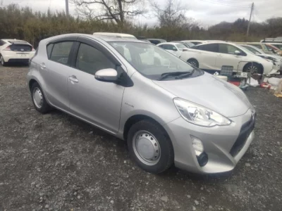 Toyota AQUA  с аукциона в Японии