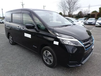 Nissan SERENA  с аукциона в Японии